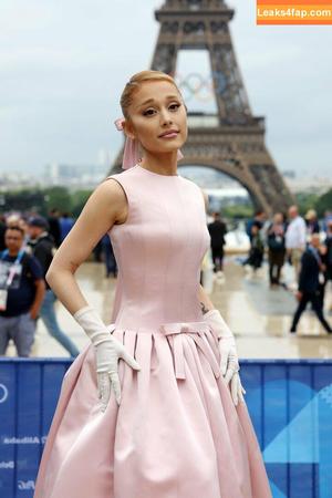 Ariana Grande photo #0934