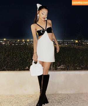 Ariana Grande photo #0974