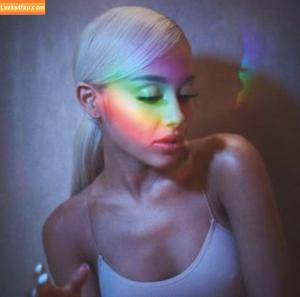 Ariana Grande photo #1020