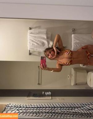 Ariana White photo #0111