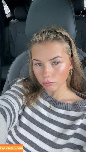 Ariana White photo #0217