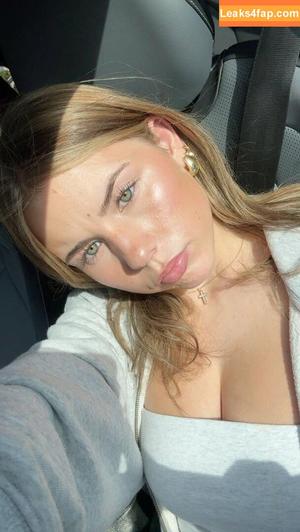 Ariana White photo #0218