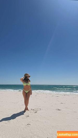 Ariana White photo #0250