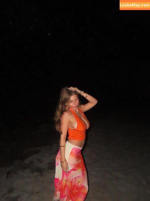 Ariana White photo #0253