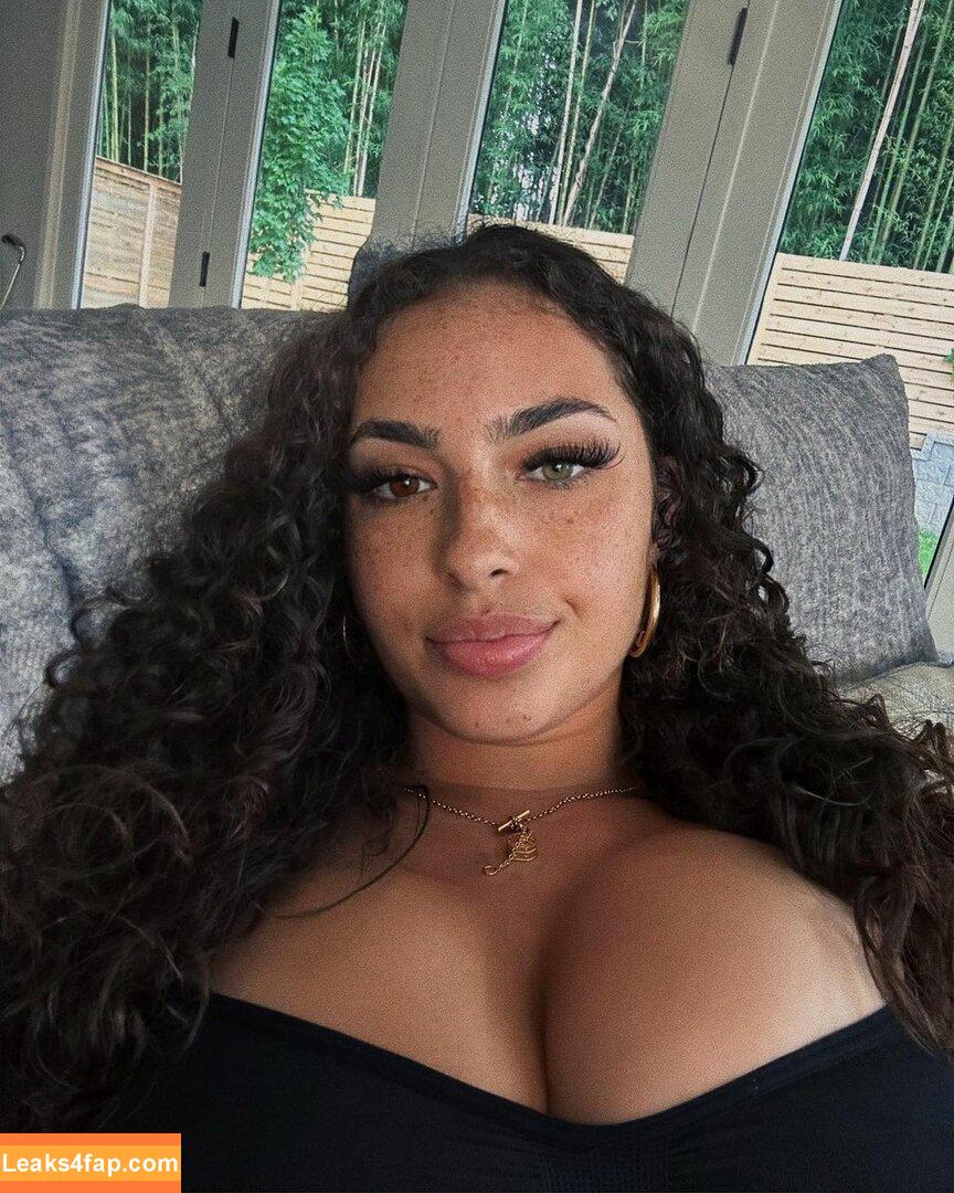 Ash Kash / ash.kaashh / https: / justasecret892 leaked photo photo #0007