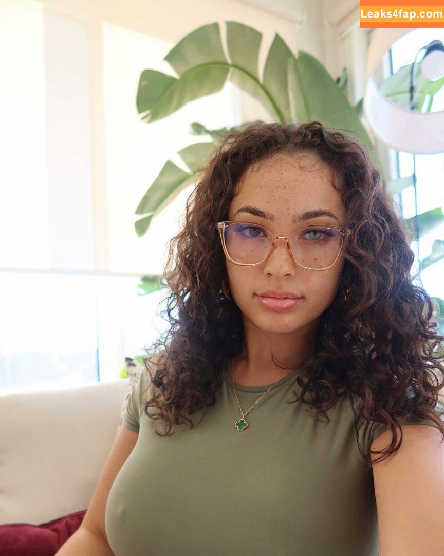 Ash Kash / ash.kaashh / https: / justasecret892 leaked photo photo #0581