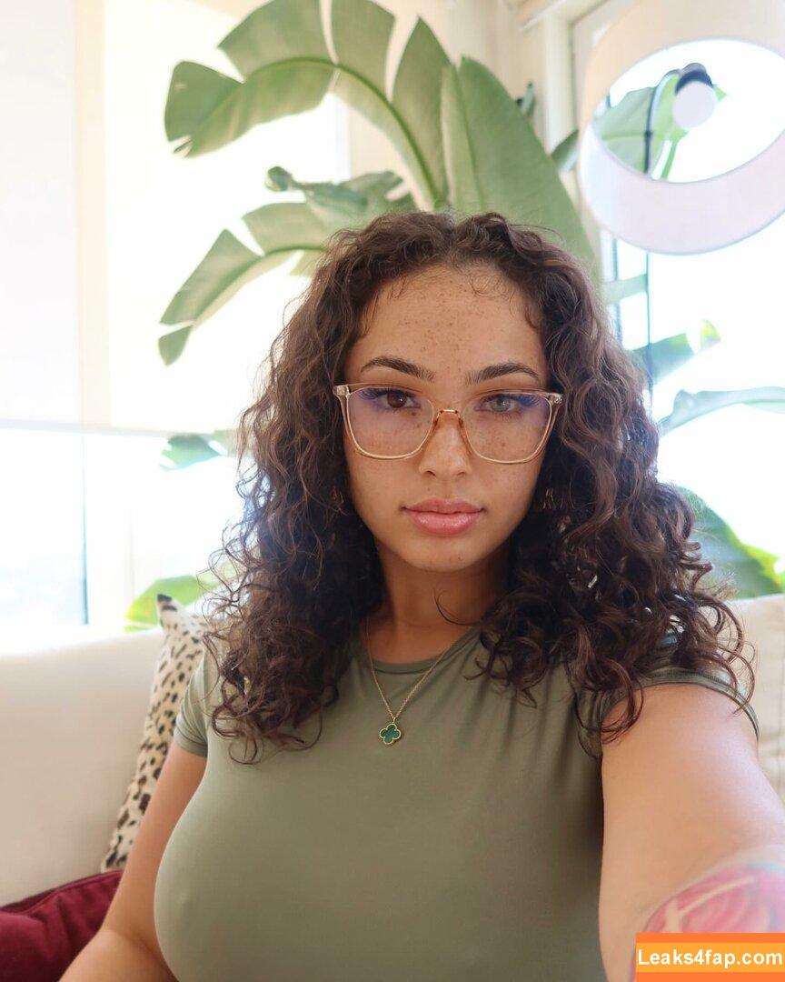 Ash Kash / ash.kaashh / https: / justasecret892 leaked photo photo #0583