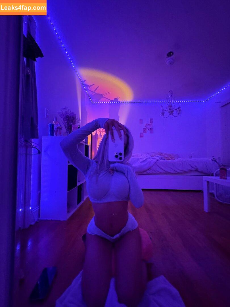 ashleydanielle / ashleyisverysassy leaked photo photo #0016