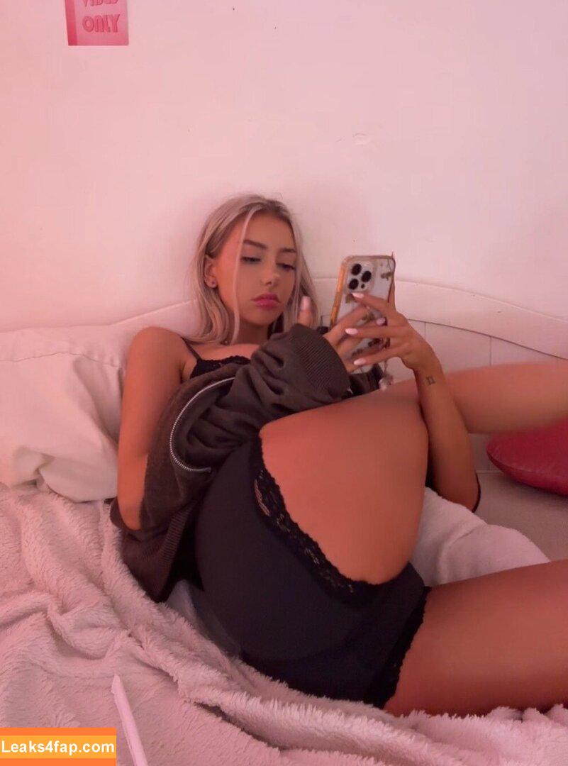 ashleydanielle / ashleyisverysassy leaked photo photo #0017
