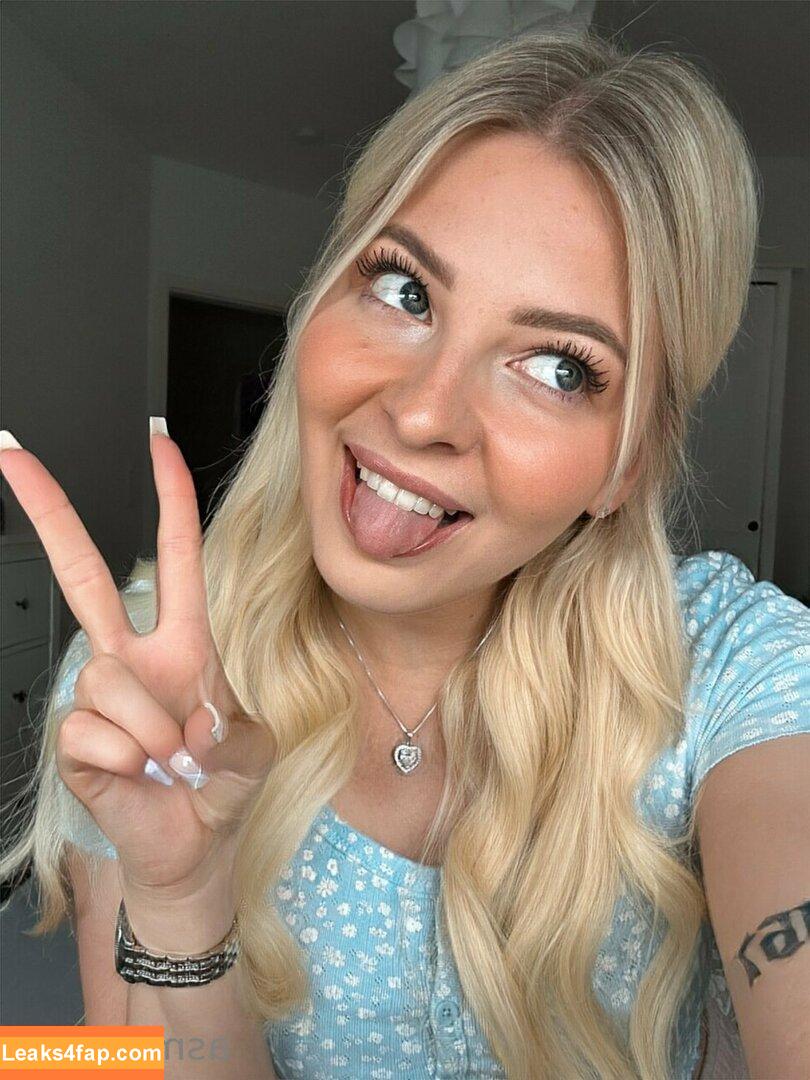 ASMR Janina / ASMRJanina / ASMRJaninaa leaked photo photo #0014