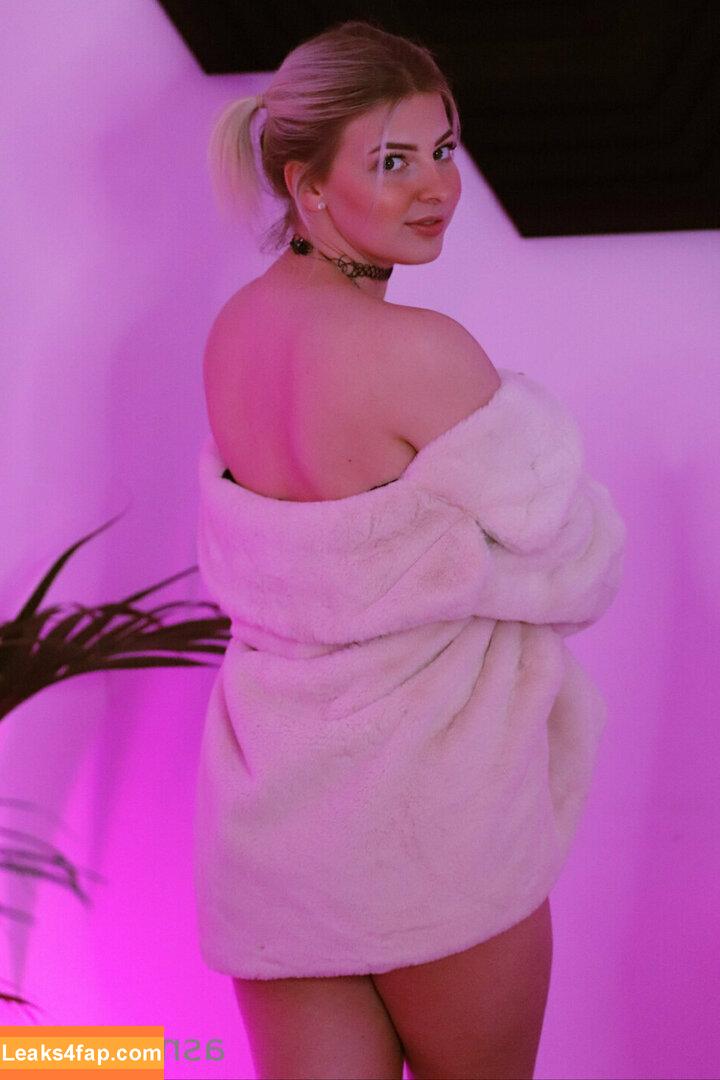 ASMR Janina / ASMRJanina / ASMRJaninaa leaked photo photo #0038