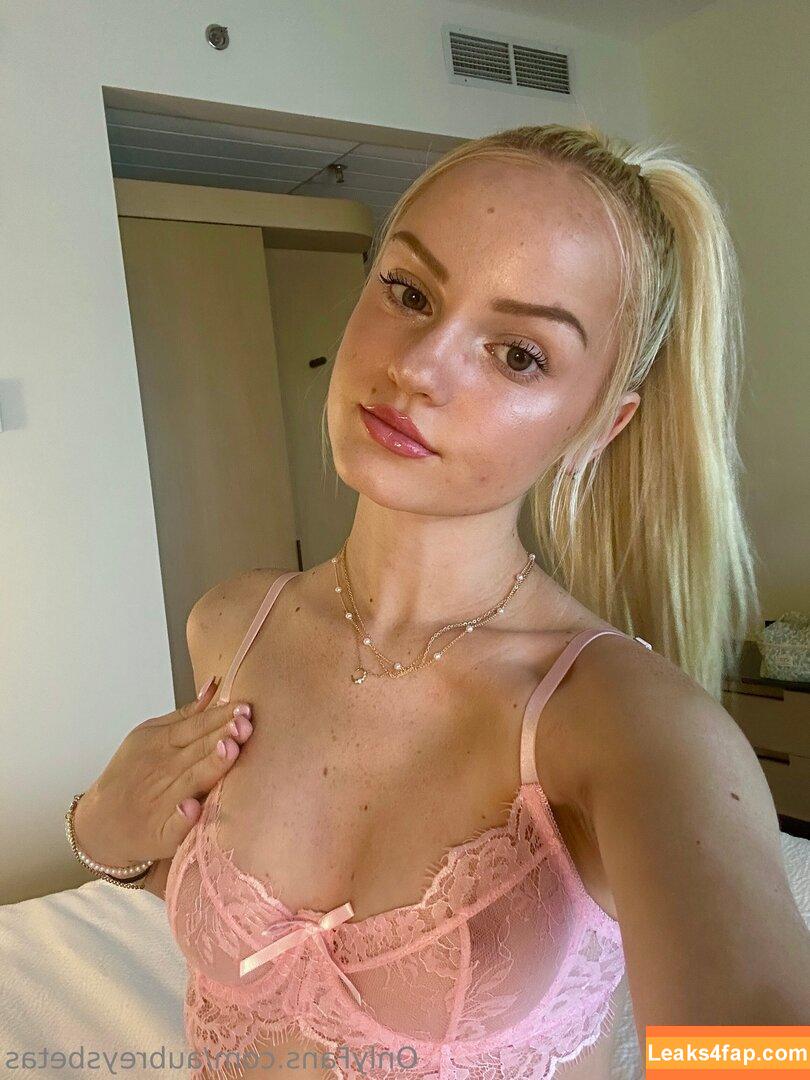 aubreysbetas /  leaked photo photo #0006