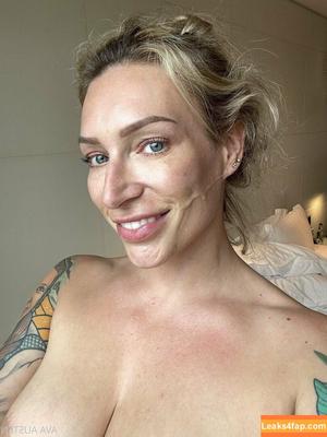 ava_austen photo #0043