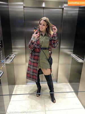 ava_austen photo #0470