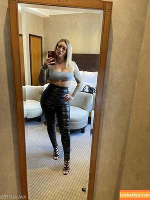ava_austen photo #0489