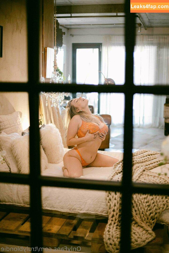 Avalon Hope / avalon_hope  /  avalonhopeofficial  /  trulyblondie leaked photo photo #0129