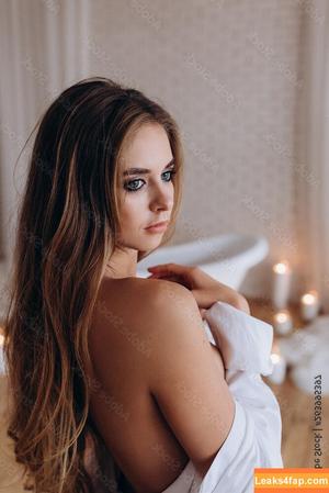 AvrilDollX photo #0013
