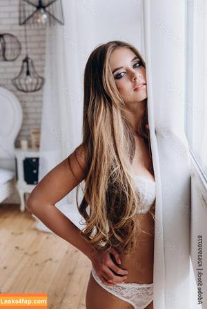 AvrilDollX photo #0041