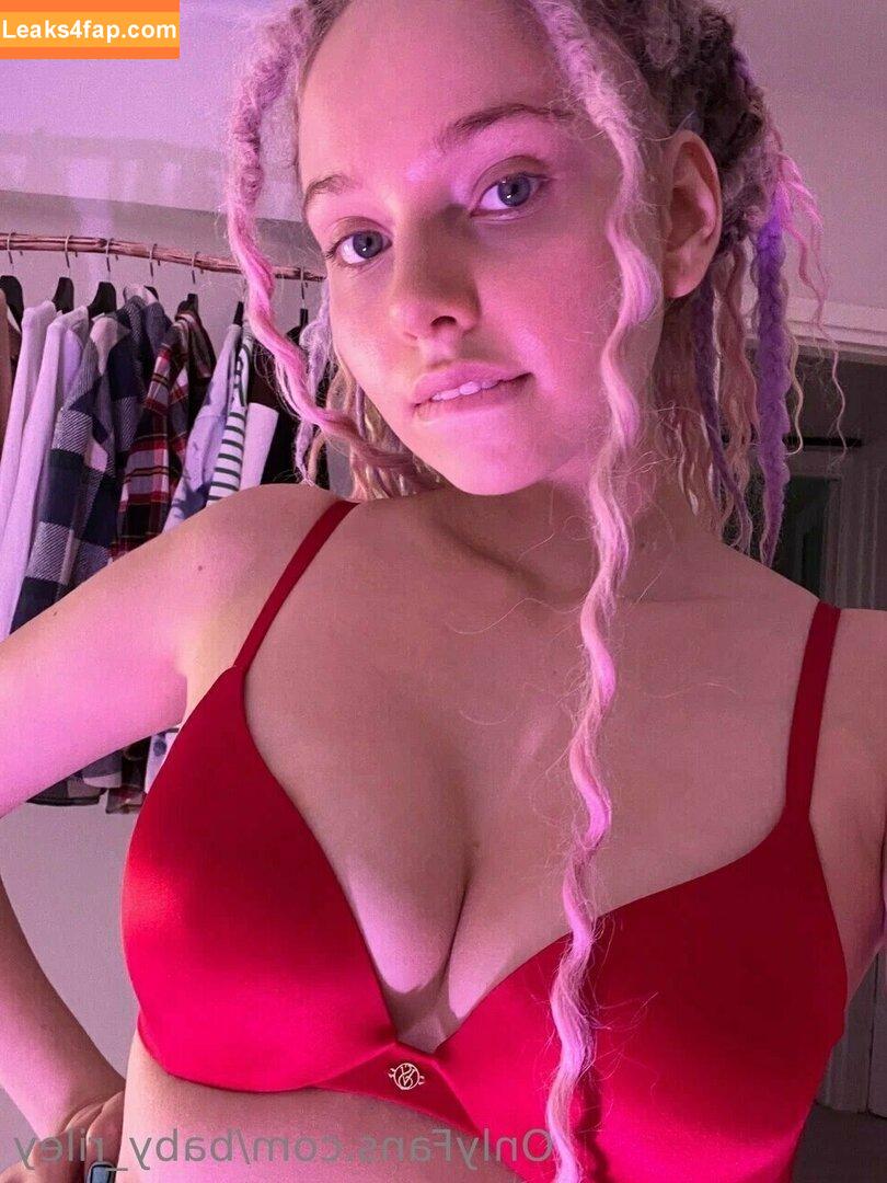 Baby Riley / baby_riley / riley_really / sweet_riley leaked photo photo #0017