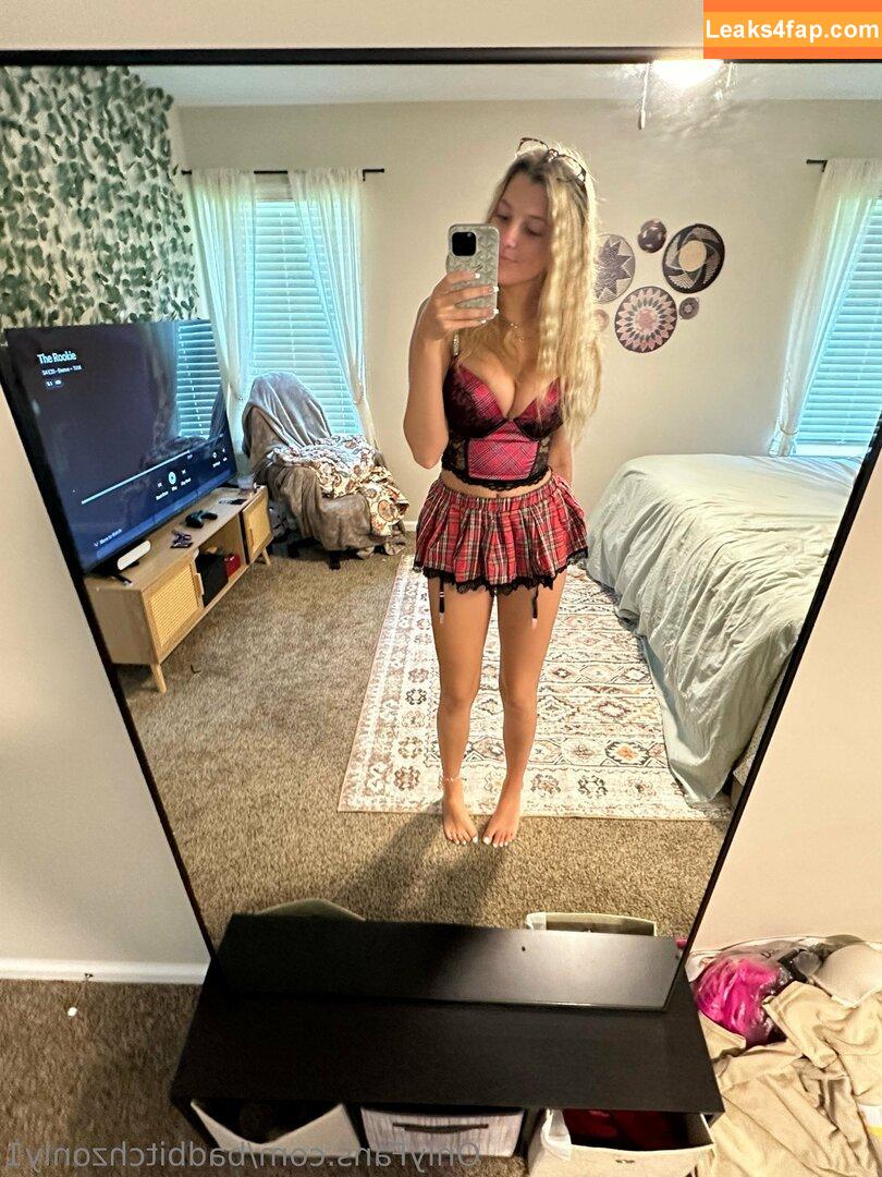 badbitchzonly1 / emilyytrapp leaked photo photo #0002