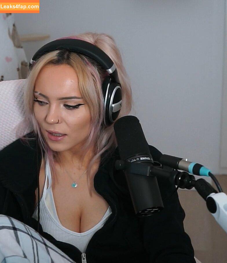 Baffy / buffylovesvampires / missbaffytwitch leaked photo photo #0007