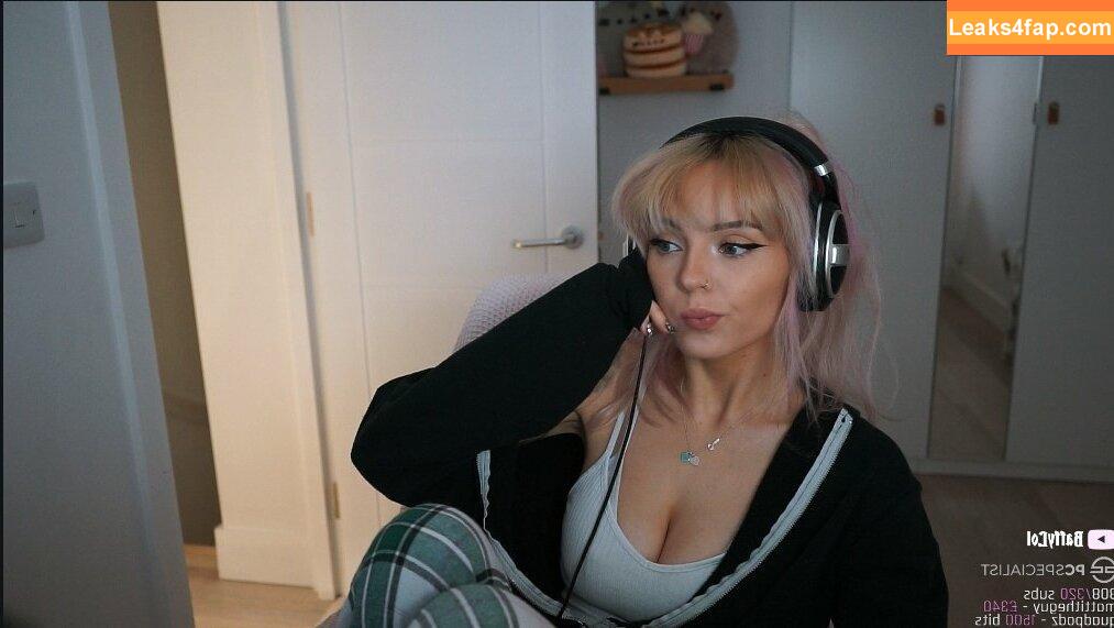 Baffy / buffylovesvampires / missbaffytwitch leaked photo photo #0008