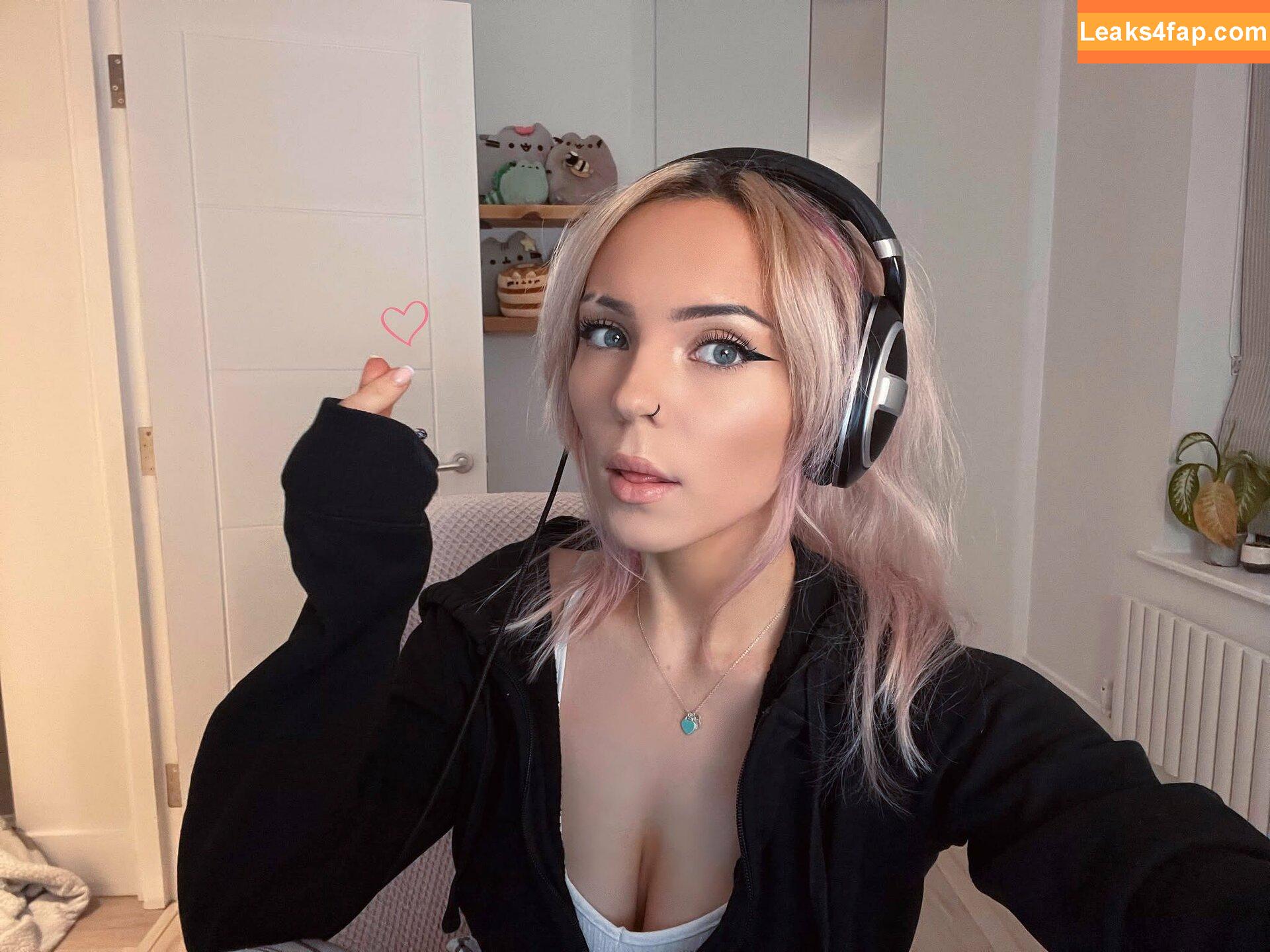 Baffy / buffylovesvampires / missbaffytwitch leaked photo photo #0010