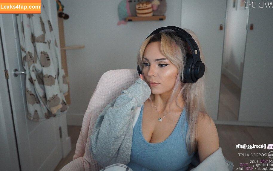 Baffy / buffylovesvampires / missbaffytwitch leaked photo photo #0023