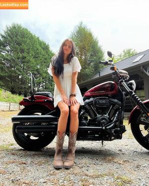 Barbiejeepgirl photo #0027