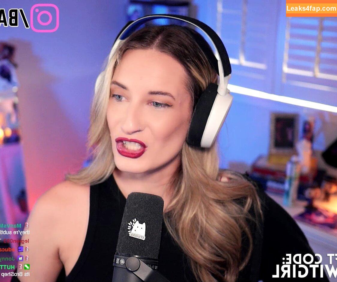 BasicWitGirl / tbhlessbasic leaked photo photo #0022