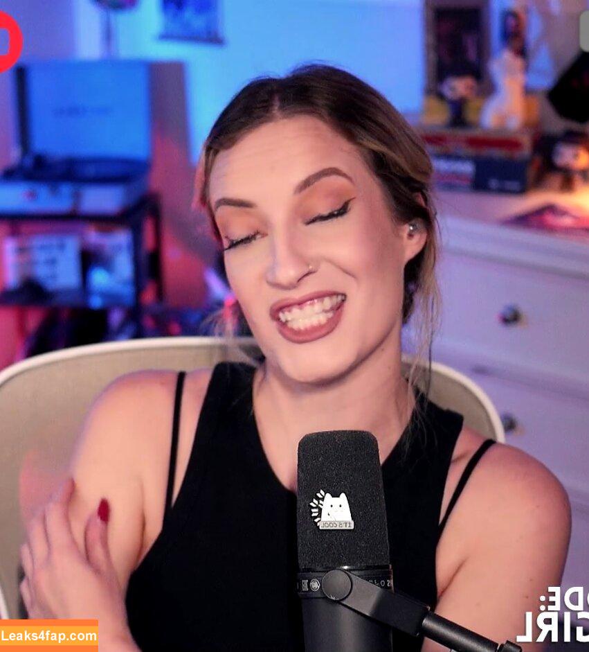 BasicWitGirl / tbhlessbasic leaked photo photo #0027