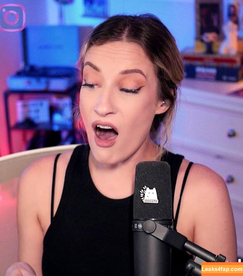 BasicWitGirl / tbhlessbasic leaked photo photo #0038
