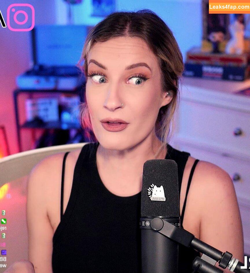 BasicWitGirl / tbhlessbasic leaked photo photo #0039