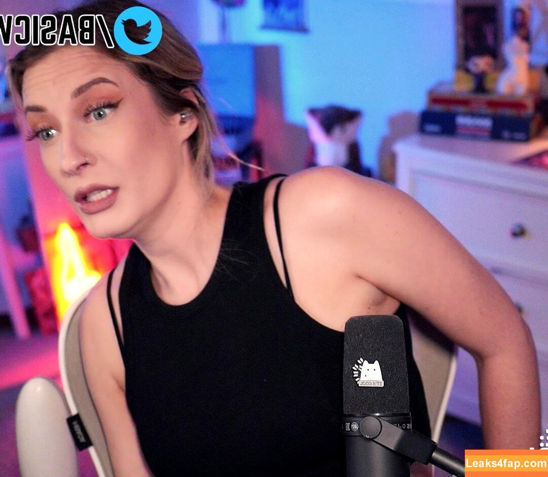 BasicWitGirl / tbhlessbasic leaked photo photo #0043