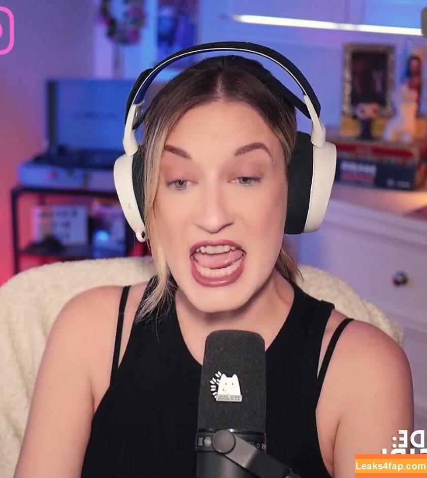 BasicWitGirl / tbhlessbasic leaked photo photo #0056
