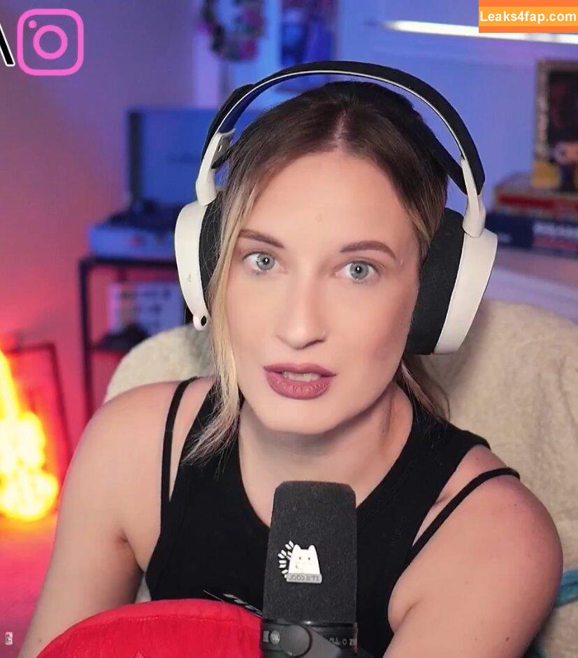 BasicWitGirl / tbhlessbasic leaked photo photo #0067