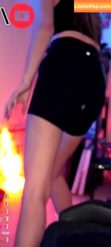 BasicWitGirl / tbhlessbasic leaked photo photo #0069