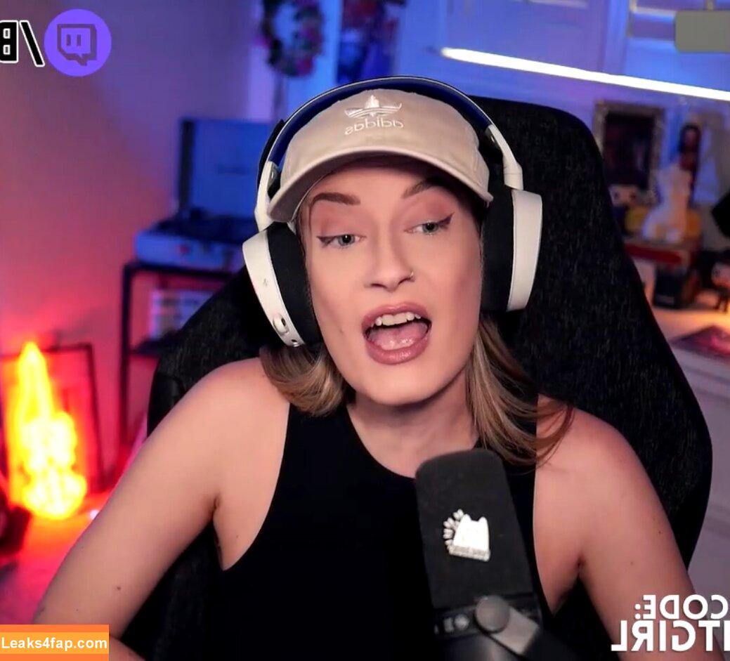 BasicWitGirl / tbhlessbasic leaked photo photo #0070