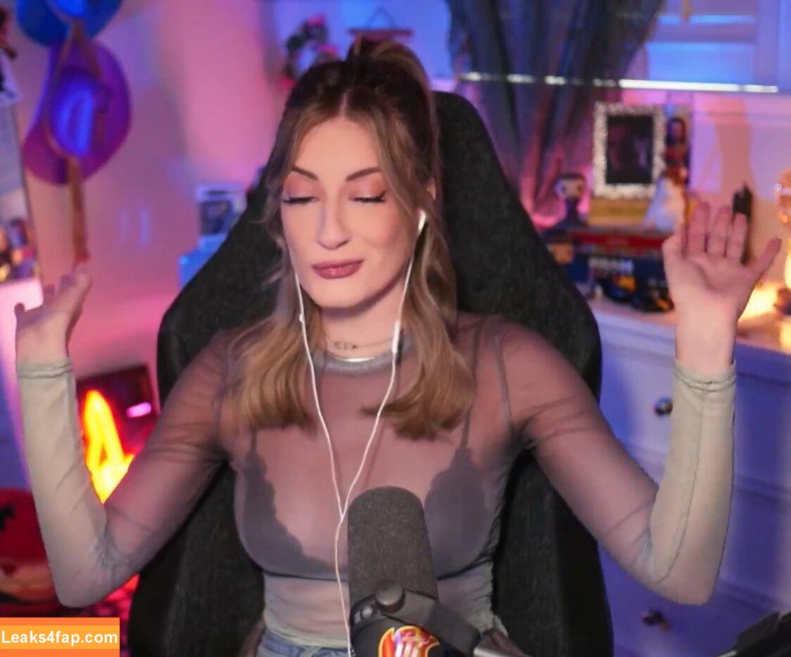 BasicWitGirl / tbhlessbasic leaked photo photo #0077