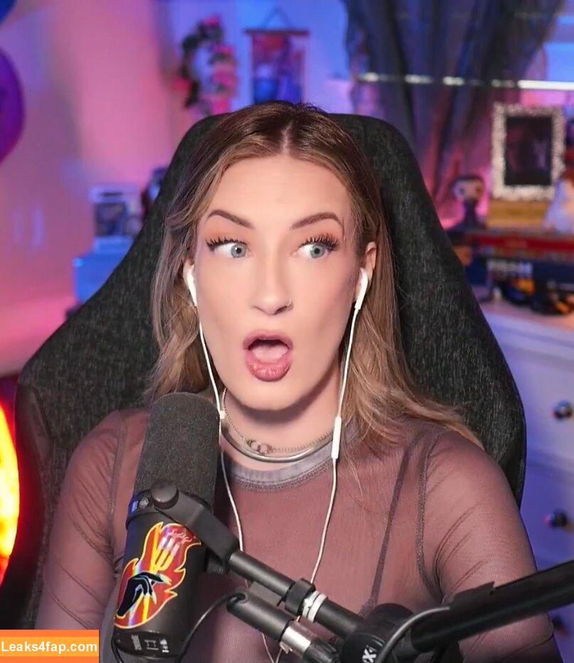 BasicWitGirl / tbhlessbasic leaked photo photo #0093