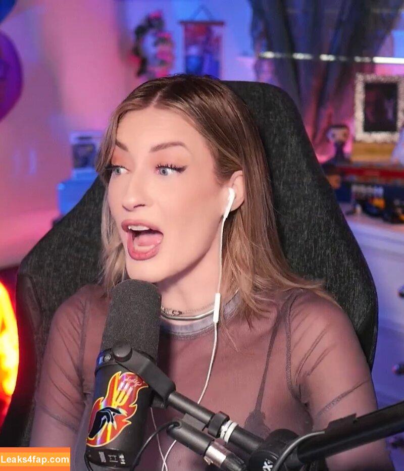 BasicWitGirl / tbhlessbasic leaked photo photo #0094