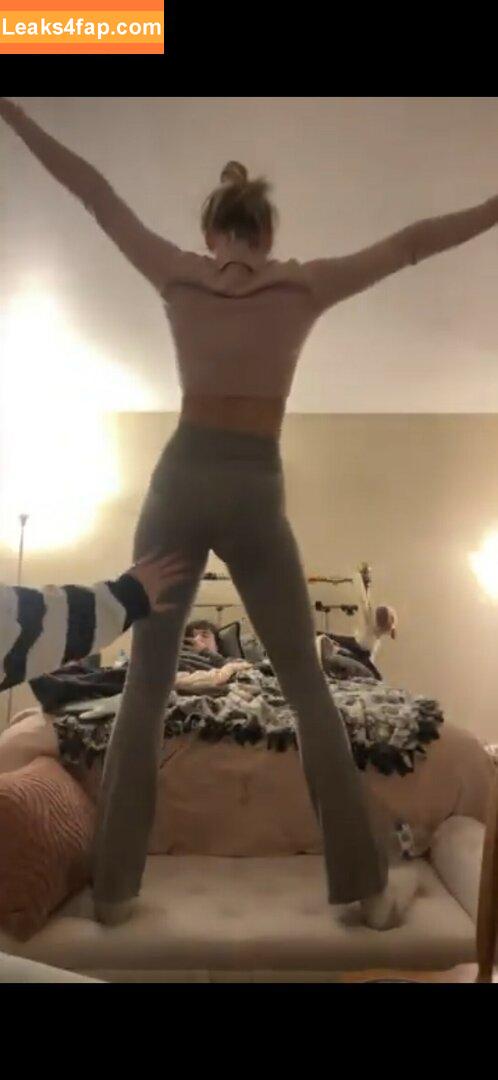 Beez ASMR / beezasmr leaked photo photo #0118