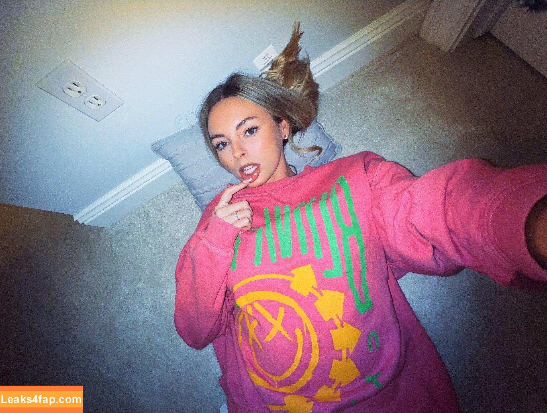 Beez ASMR / beezasmr leaked photo photo #0129