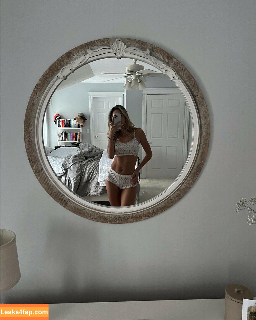 Beez ASMR / beezasmr leaked photo photo #0131