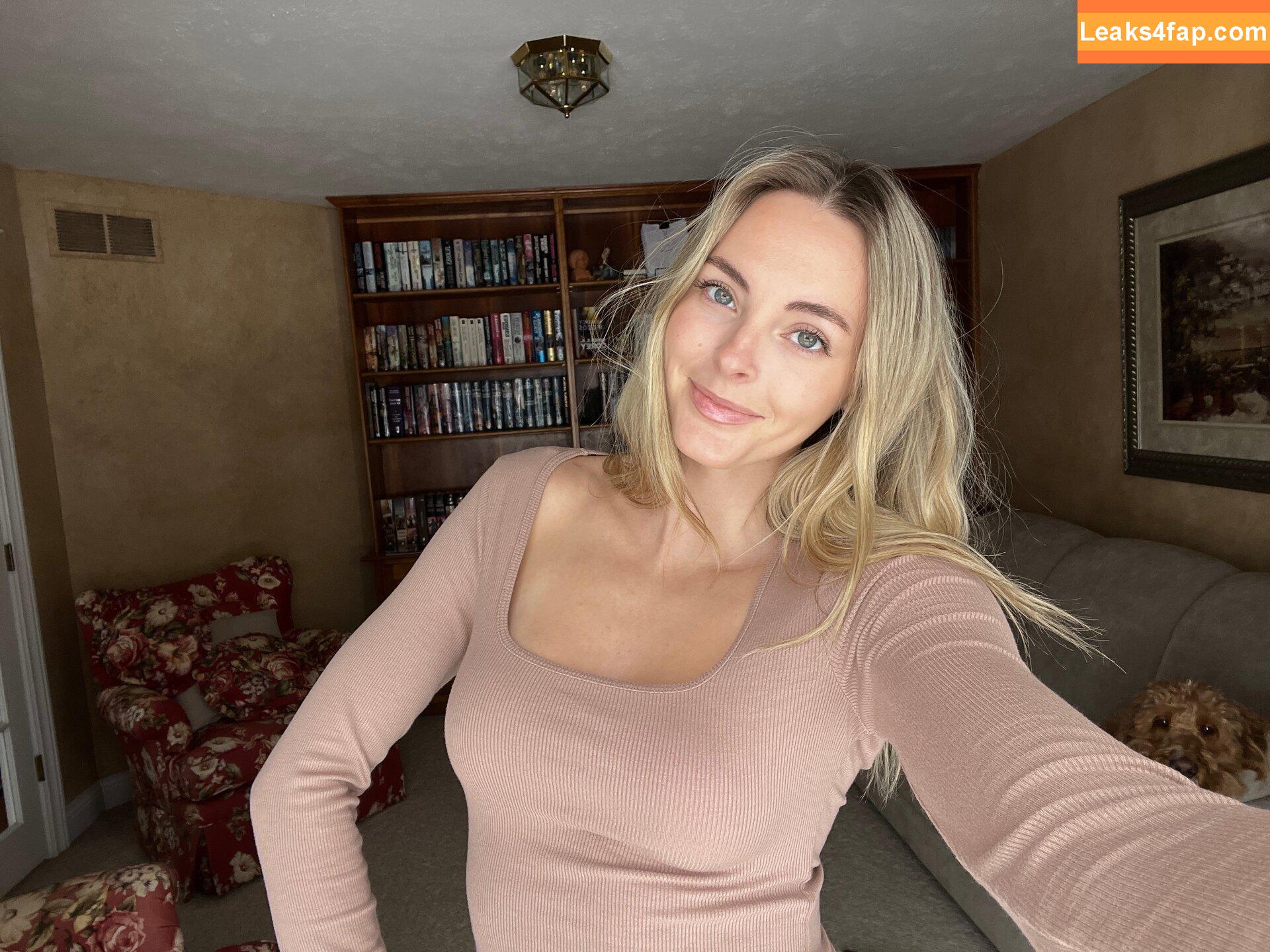 Beez ASMR / beezasmr leaked photo photo #0143