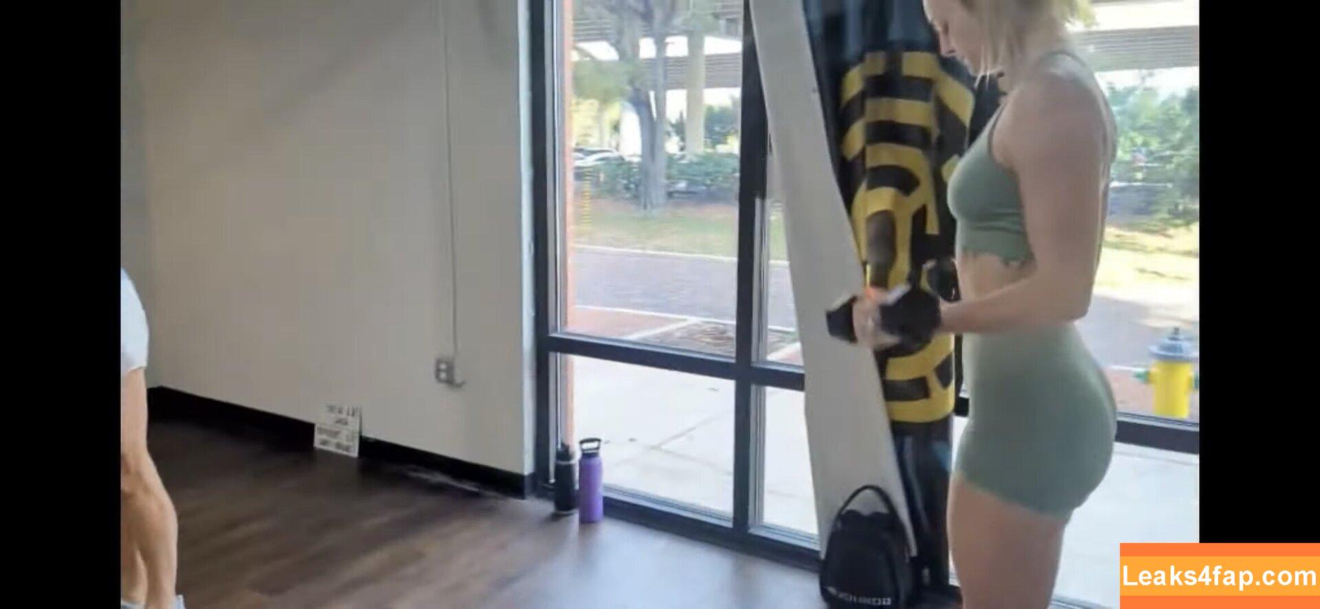 Beez ASMR / beezasmr leaked photo photo #0181