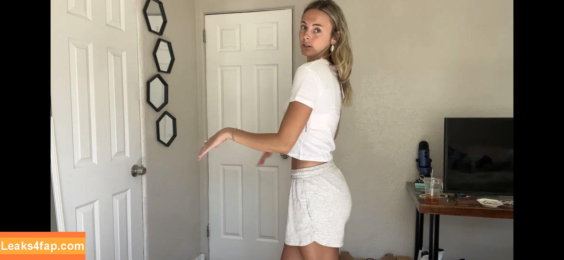 Beez ASMR / beezasmr leaked photo photo #0197