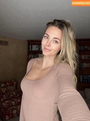 Beez ASMR photo #0146