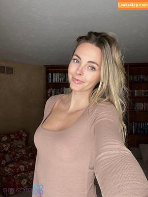Beez ASMR photo #0225
