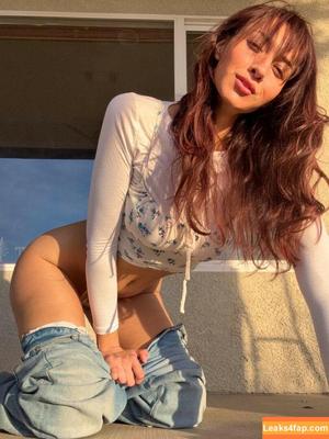 Bella Rolland photo #0433